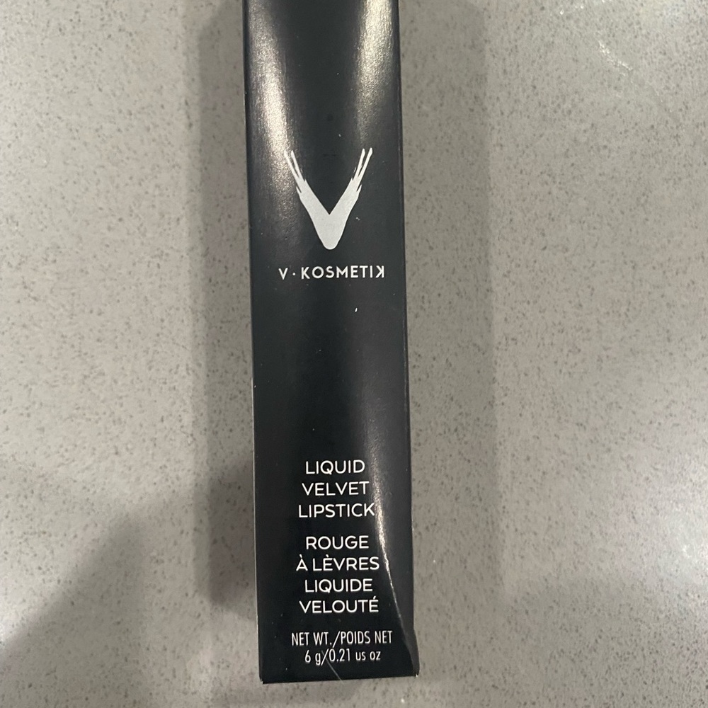 V Kosmetik creamy liquid velvet lipstick